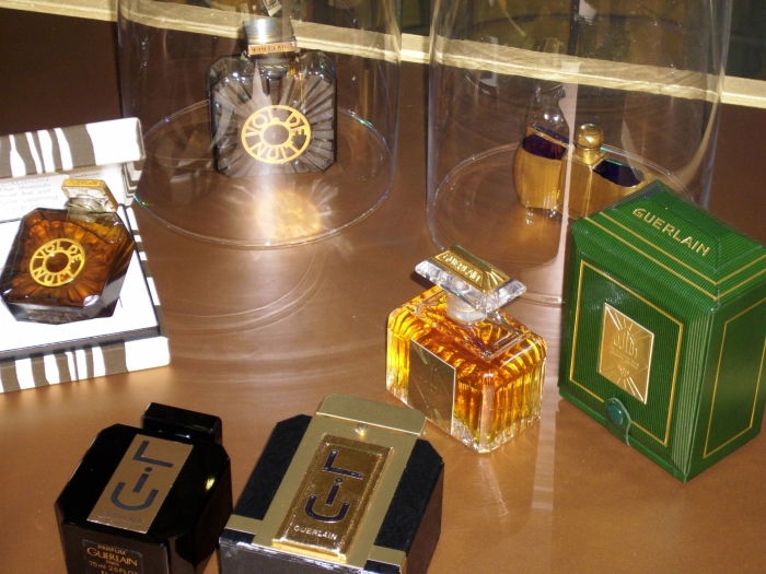Vol de Nuit Extrait 30 und 55 ml, Liu Extrait 75 ml Reedition 1994, Djedi Extrait 60 ml Reedition 1996 Baccarat, Coq d'Or 30 ml