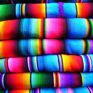 Bunte Decken im Mayasti...