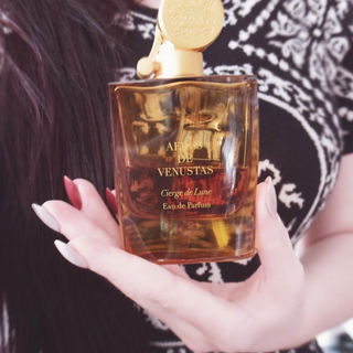 Feels like soft cashmer...