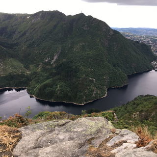 Blick auf Bergen, Talsp...