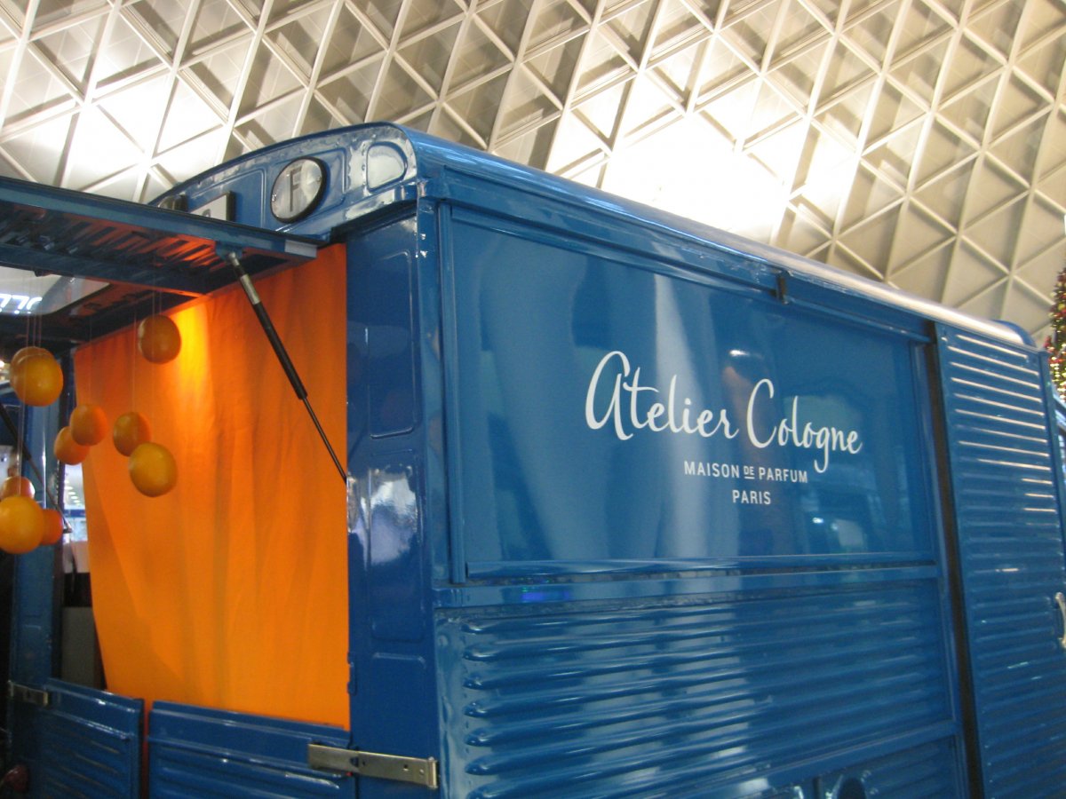 Atelier Cologne, King's Cross Station, London, Dez. 2019