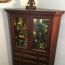 Der Parfümschrank........