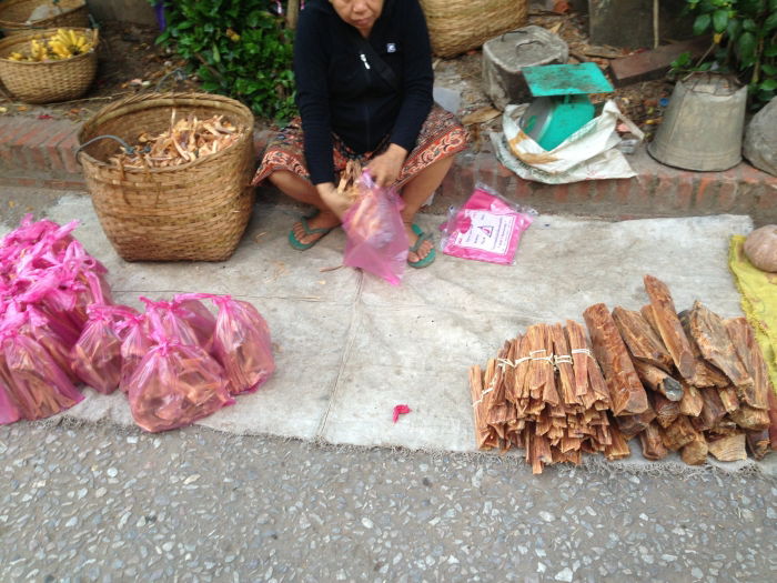 Adlerholzboutique auf dem Morning Market in Luang Prabang