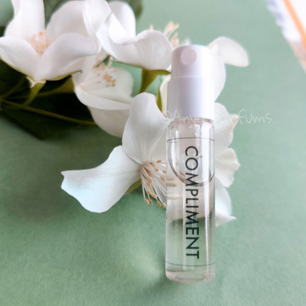 Compliment by Maison Violet