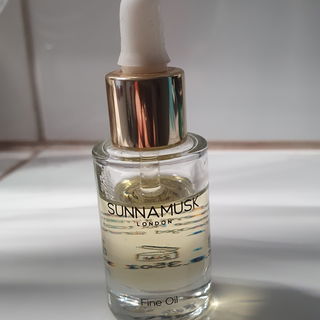 Tolles Parfum Oel mit r...