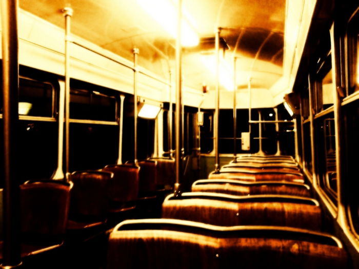 Tram 5 bei Nacht