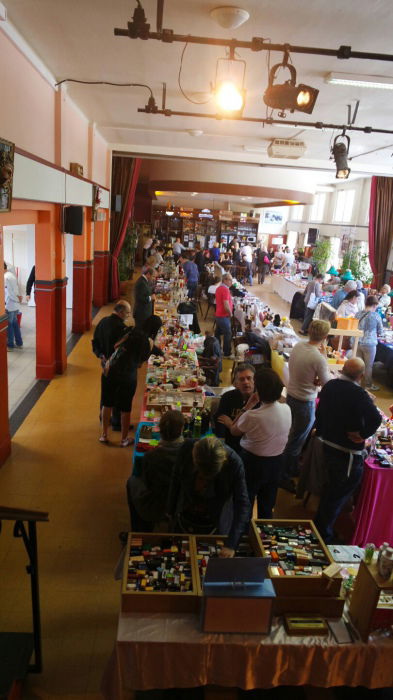 17.05.2015 Brüssel - Ausstellung 90 Jahre Shalimar - Flakonmesse