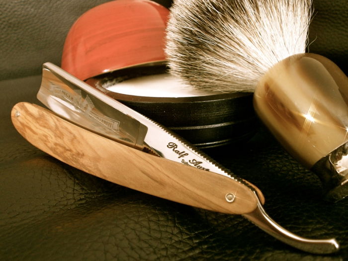 Ralf Aust, Solingen, 6/8 Normalstahl, Spanischer Kopf, Rosenholzgriffe