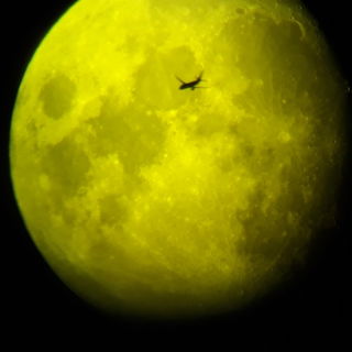 Mond mit Gelbfilter