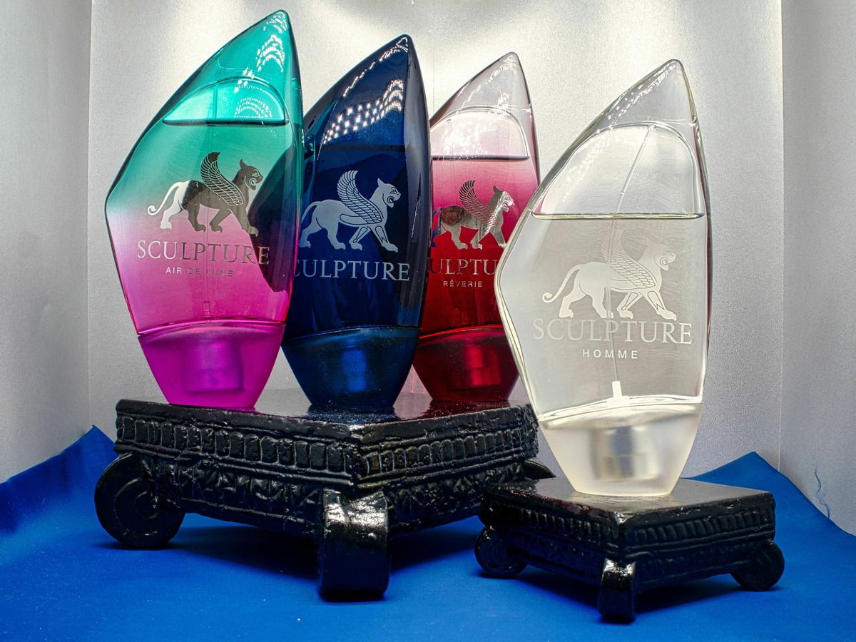 Sculpture Homme, Sculpture Homme Parfum, Sculpture Homme Réverie und Sculpture Homme Air de Lune von Nikos