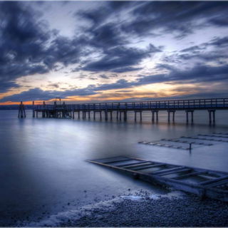 "Enjoy the silence" ......