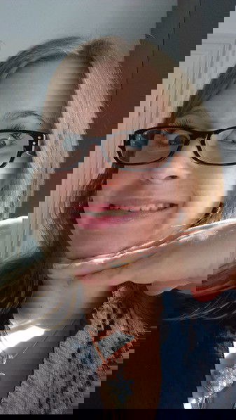 Der Wahnsinn hat einen Namen... und ein Gesicht... und eine Brille... XD