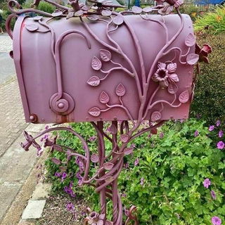 Briefkasten in Locronan...