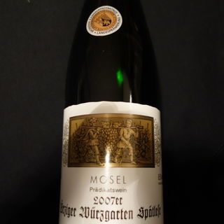 http://www.parfumo.net/...
