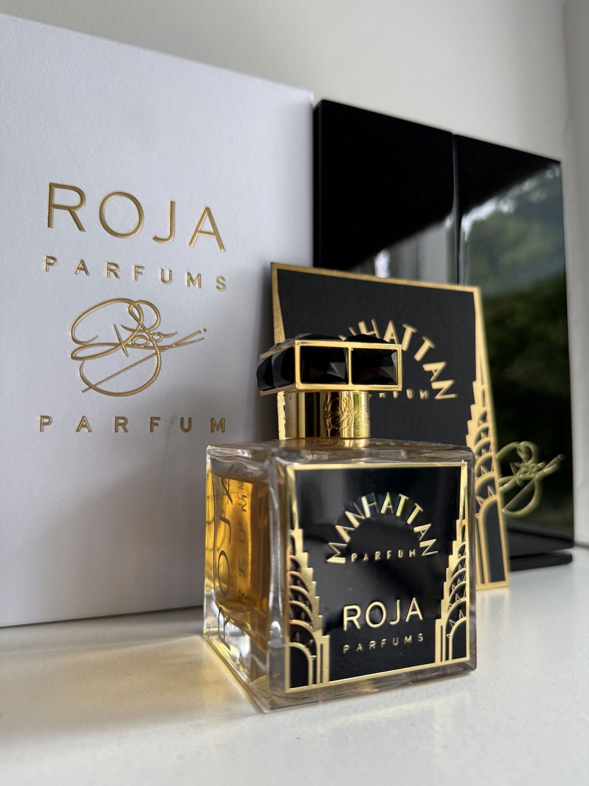 Roja Manhattan Parfum Limited