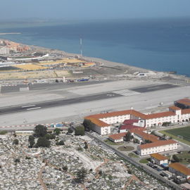 Gibraltars Landebahn + ...