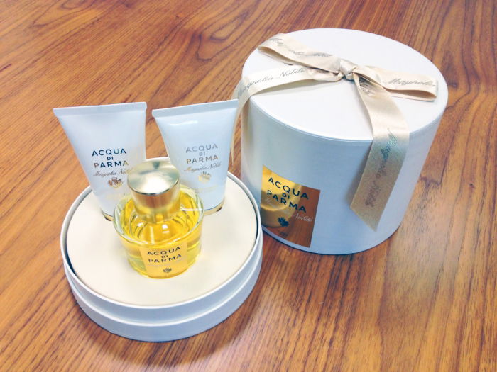 Heute ein Glückspilz. Die Creme riecht übrigens genauso intensiv wie das Parfüm.