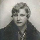 Mia Troost, 1927