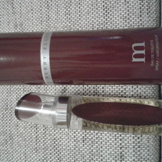 m - Elli Perris