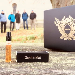 Jovoy gardez moi.   .. ...