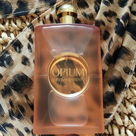 Opium vapeurs de parfum...