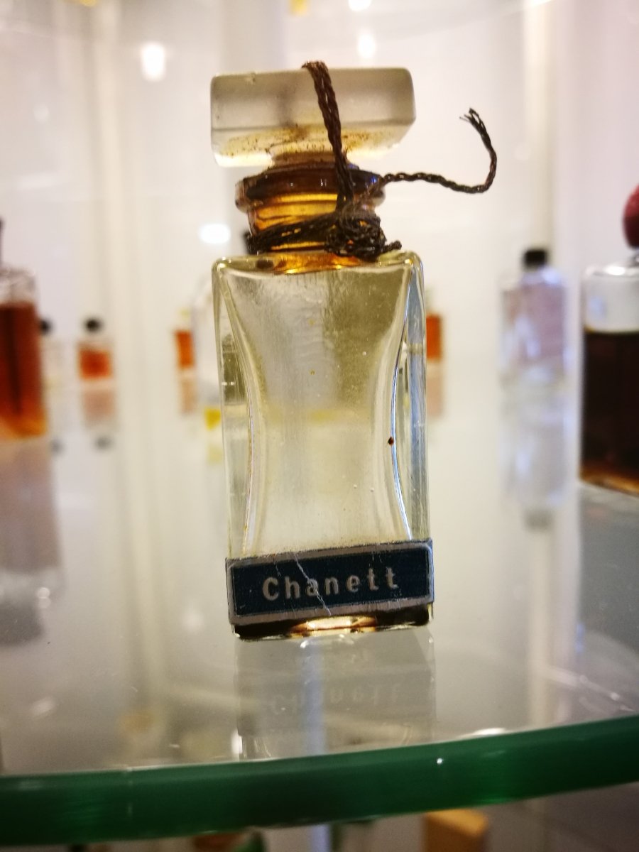 Chanett - nicht Chanel