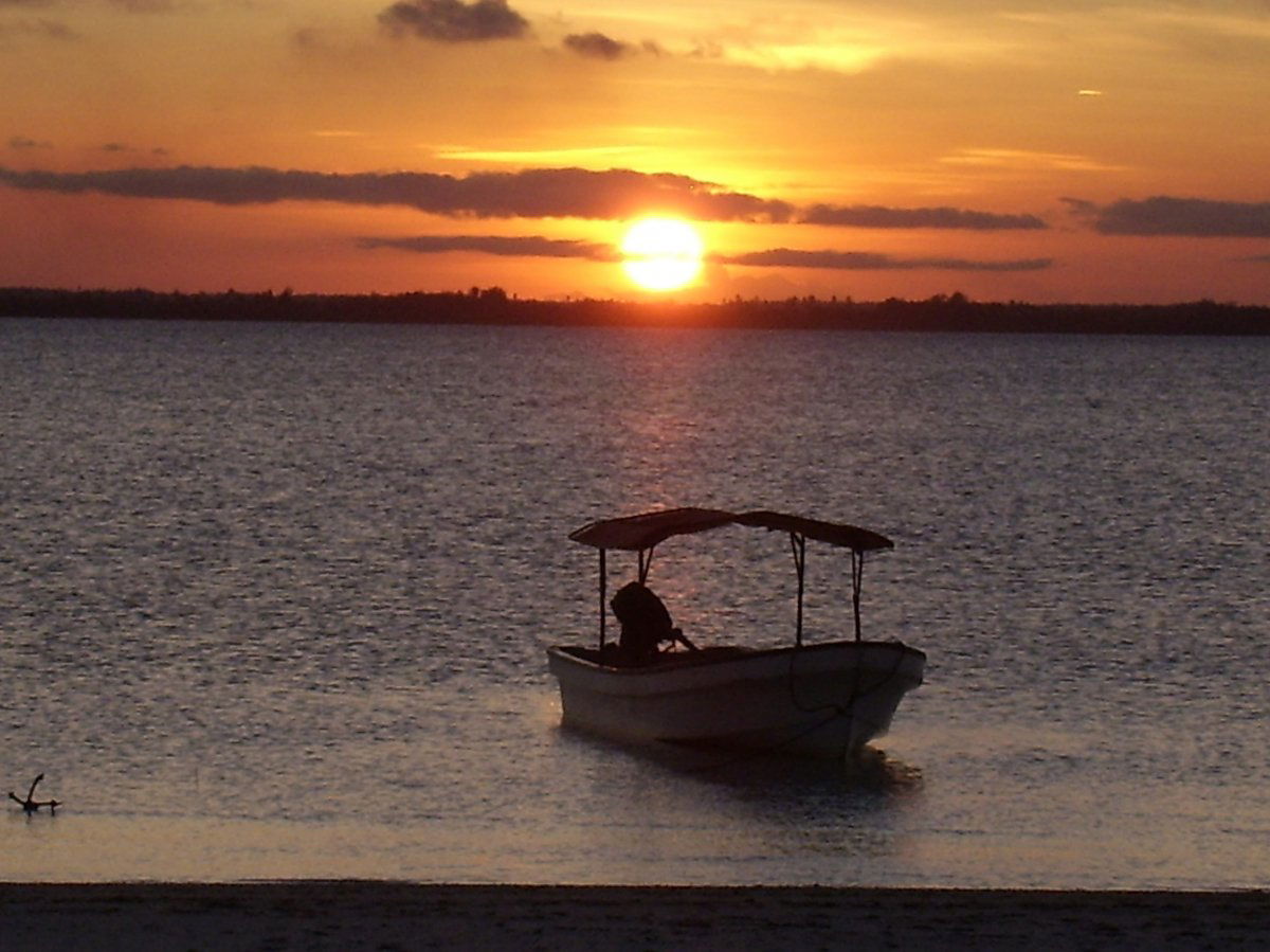 Sunset am Michamvi Kae
