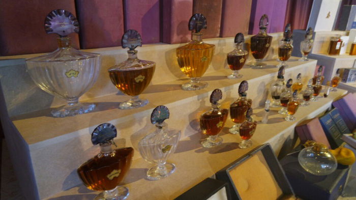 17.05.2015 Brüssel - Ausstellung 90 Jahre Shalimar