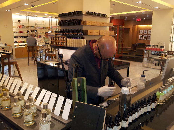16.08.2014 - Anfertigung von Le Labo Vetiver 46 bei Barneys New York in San Francisco