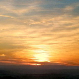 Sonnenuntergang hinter ...