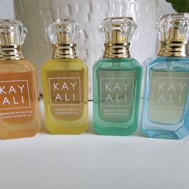 Kayali - Vacay in a bot...