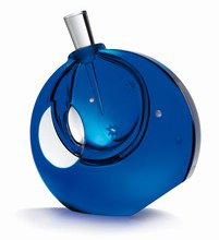 Parfum des Merveilles 2006 by Hermes is a limited edition of the original Parfum des Merveilles from 2005 in a Saint Louis crystal limited edition bottle. It is an oriental woody fragrance featuring oakmoss, citruses, peru balsam, cognac, green notes, pat