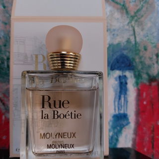 Rue la Boétie by Molyneux