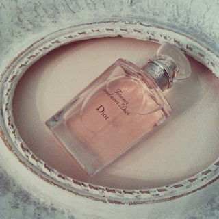 by Iris983