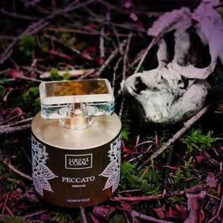 Für Fresh's Halloween :jetzt lacht bitte nicht, es war schon etwas unheimlich, als mein Hund den Schädel im Wald gefunden hat ;)