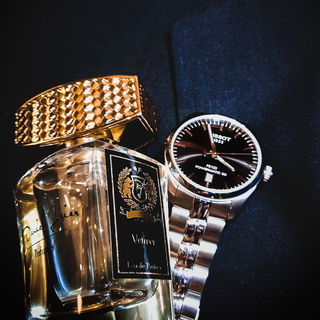 Vetiver / Golden Vetiver by Daniel Josier