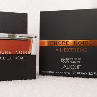 Encre Noire à L'Extrême von Lalique