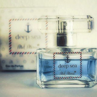 Deep Sea von Mel Merio