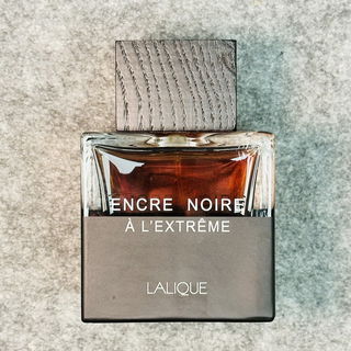 Encre Noire à L'Extrême von Lalique