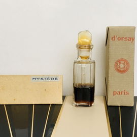 Glas mit diesen Lufteinschlüssen nennt sich „Antikglas“, könnte so im 2. WK produziert worden sein, da d‘Orsay sehr hohe Qualitätsansprüche hatte