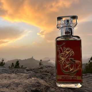 Nightly Kiss - The Dua Brand