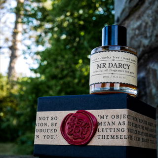 Mr Darcy (Perfume Oil) von Ravenscourt Apothecary