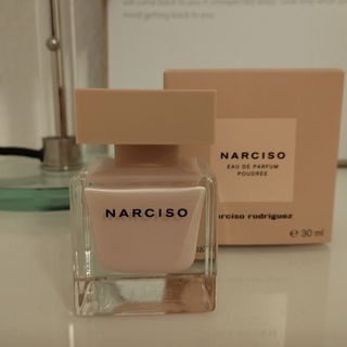 Narciso (Eau de Parfum Poudrée) by Narciso Rodriguez