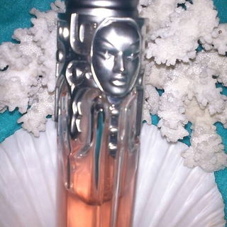 Womanity - Le Goût du Parfum by Mugler
