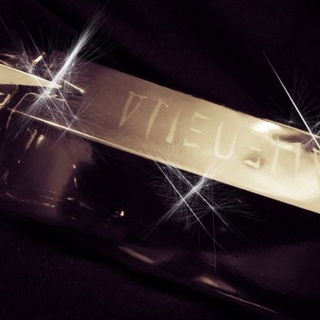 Alien Oud Majestueux - Mugler