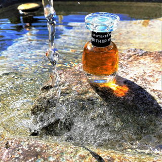 Die Nachtbrüder der Apotheken sitzen gern im Brunnen vor dem Tore - auf dem Viktualienmarkt in München......