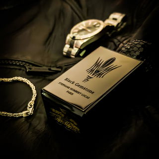 Black Gemstone von Stéphane Humbert Lucas