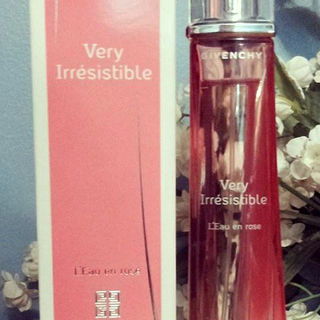 Very Irrésistible L'Eau en Rose by Givenchy