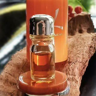 besonderer Vintage-Schatz, schlägt eine Brücke in eine andere Duftära und erschafft eine geheimnisvolle weibliche Aura