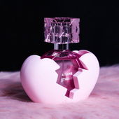 Thank U, Next (von HolyBamboly)